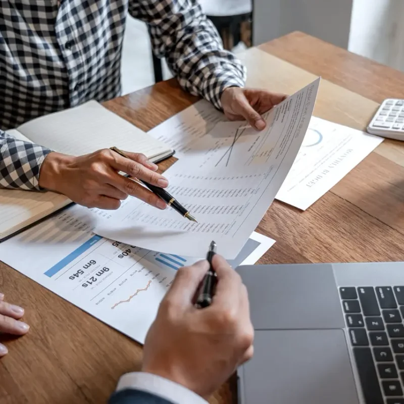 cropped-image-businessmen-working-table Large